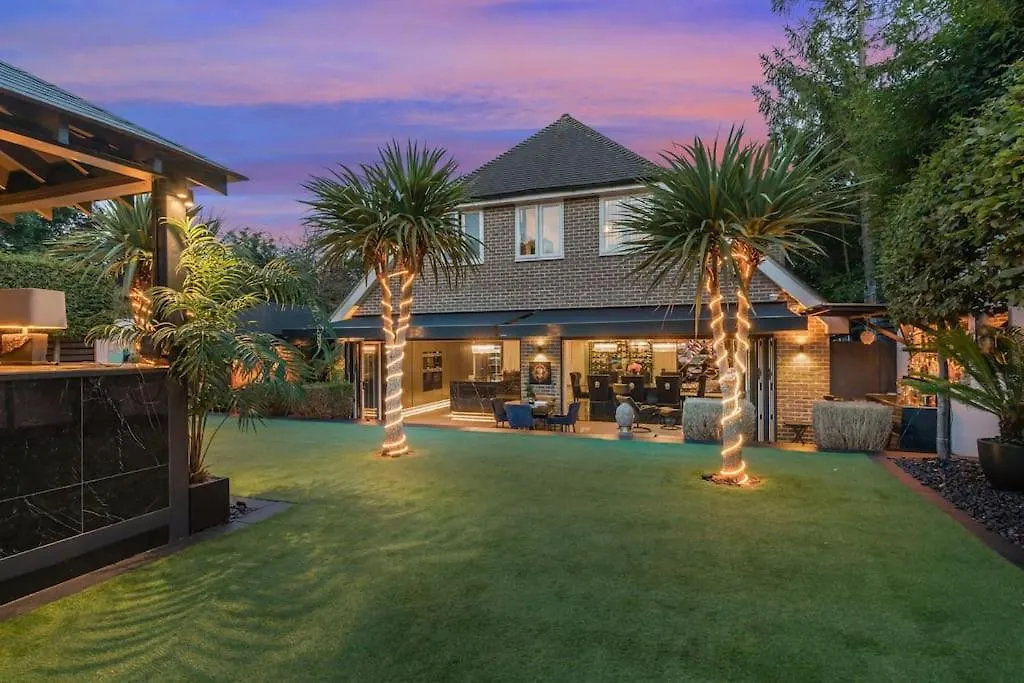Blissfully Luxe Abode For Unforgettable Memories Villa Brighton 0*,