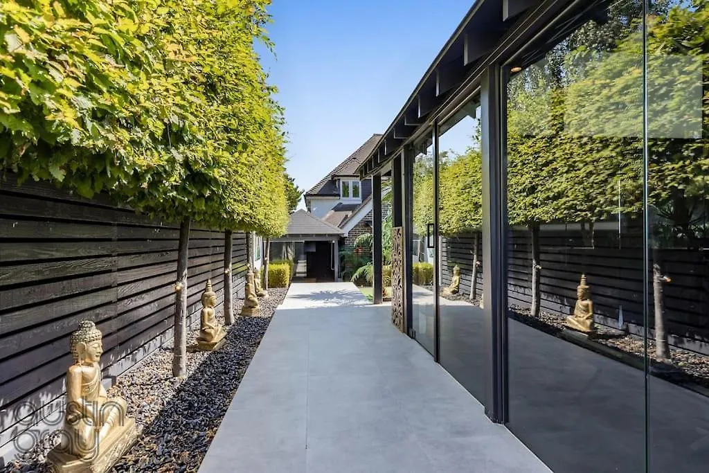 Blissfully Luxe Abode For Unforgettable Memories Villa Brighton Holiday home